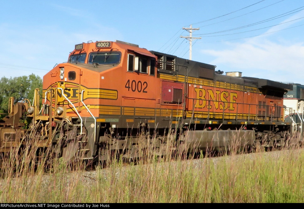 BNSF 4002